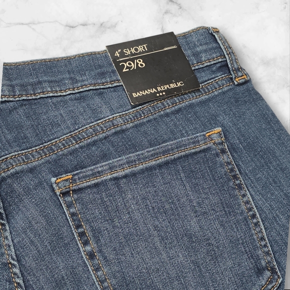 Banana Republic NWT Jean Shorts Size 29/8 A129 - Picture 2 of 6